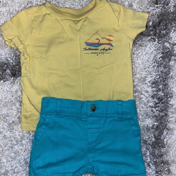 Crown and ivy bundle euc 3months - 2 tops 2 shorts - Picture 3 of 5